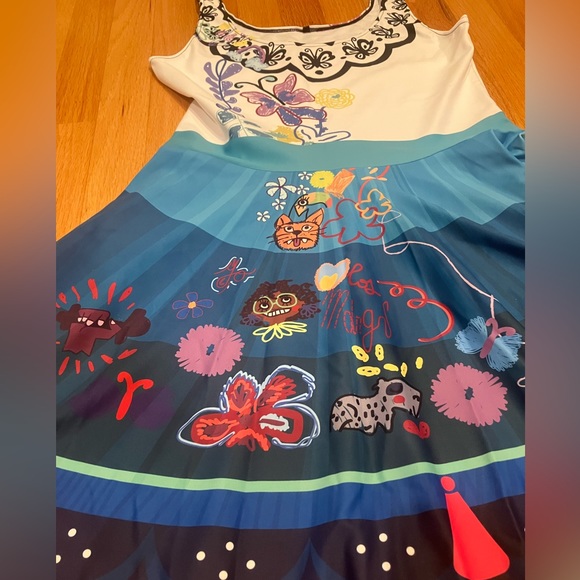Disney Encanto Mirabel dress + green rim glasses - Picture 2 of 3